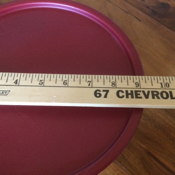 ✔️ Like New Tupperware Holiday One Touch Keeper Container - Picture 4 of 5